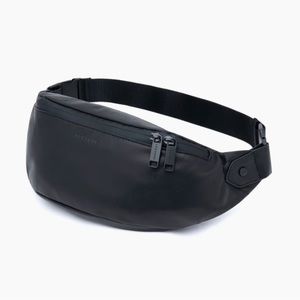Lo & Sons Bond Black Sheepskin Fanny Pack